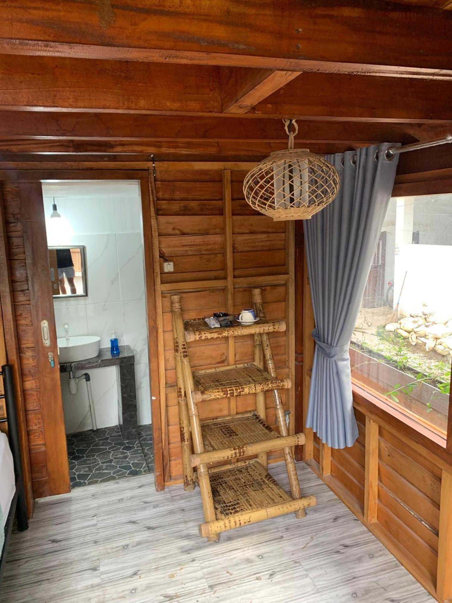Gili Davidoff Upstairs Budget And Deluxe กีลีตราวางัน ภายนอก รูปภาพ